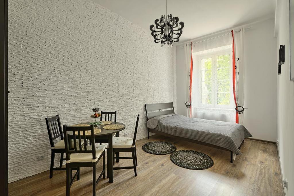 Apartament W Centrum :) Cracovia Esterno foto