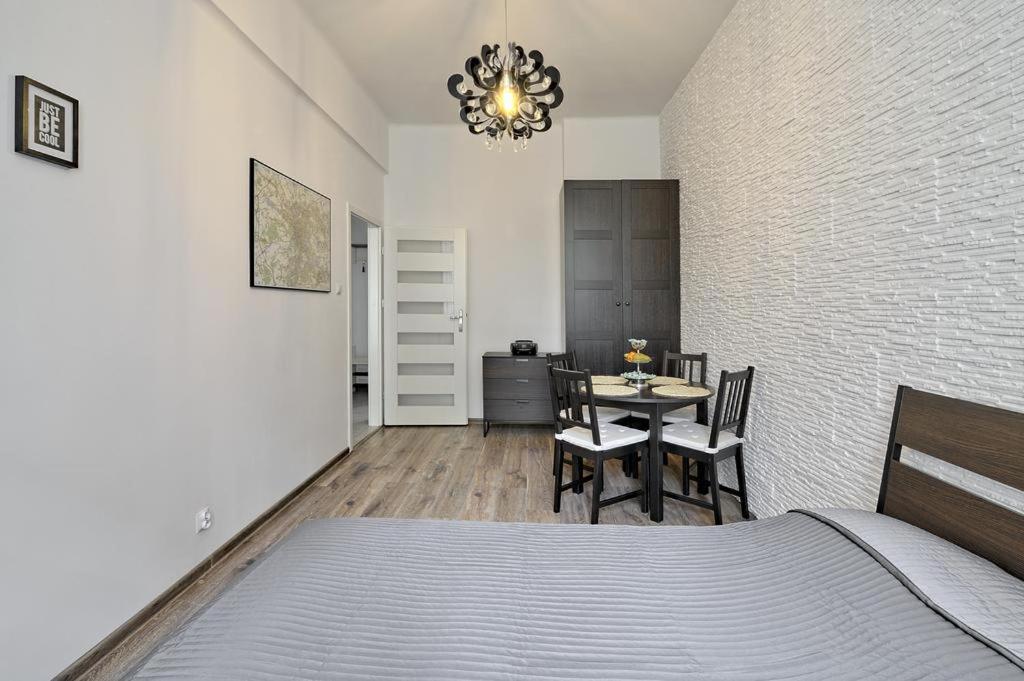 Apartament W Centrum :) Cracovia Esterno foto